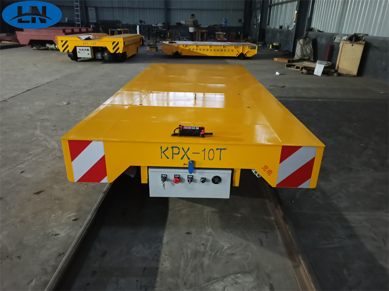 Customized Hloov Laub