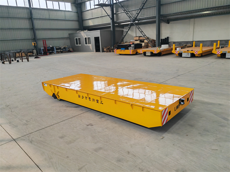 Hoobkas hloov trolley