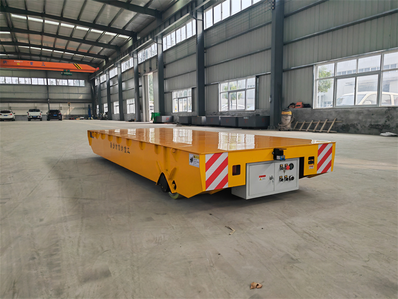 Hoobkas hloov trolley