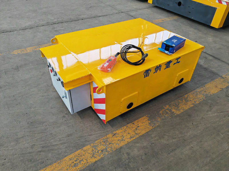 KPX Fais Tiaj Tus Trolley