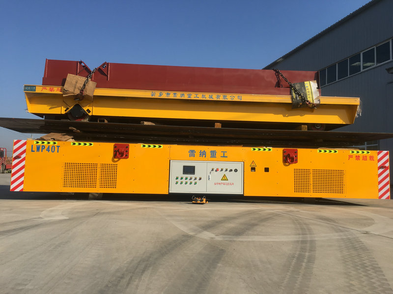 Roj teeb Powered vs Cable Powered Hloov Tsheb Thauj Khoom Uas Muaj Kev Txhim Kho Dua