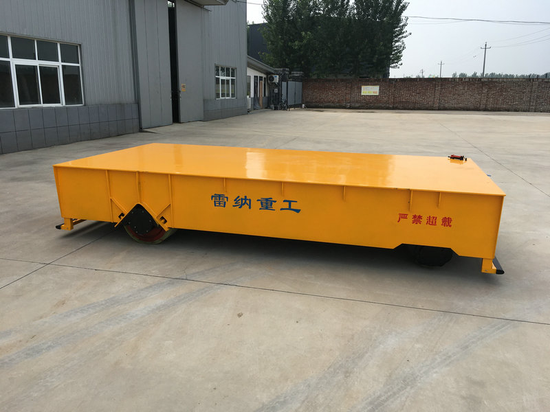 Muaj Roj Teeb Hloov Roj Teeb Tsav Tsheb LOJ